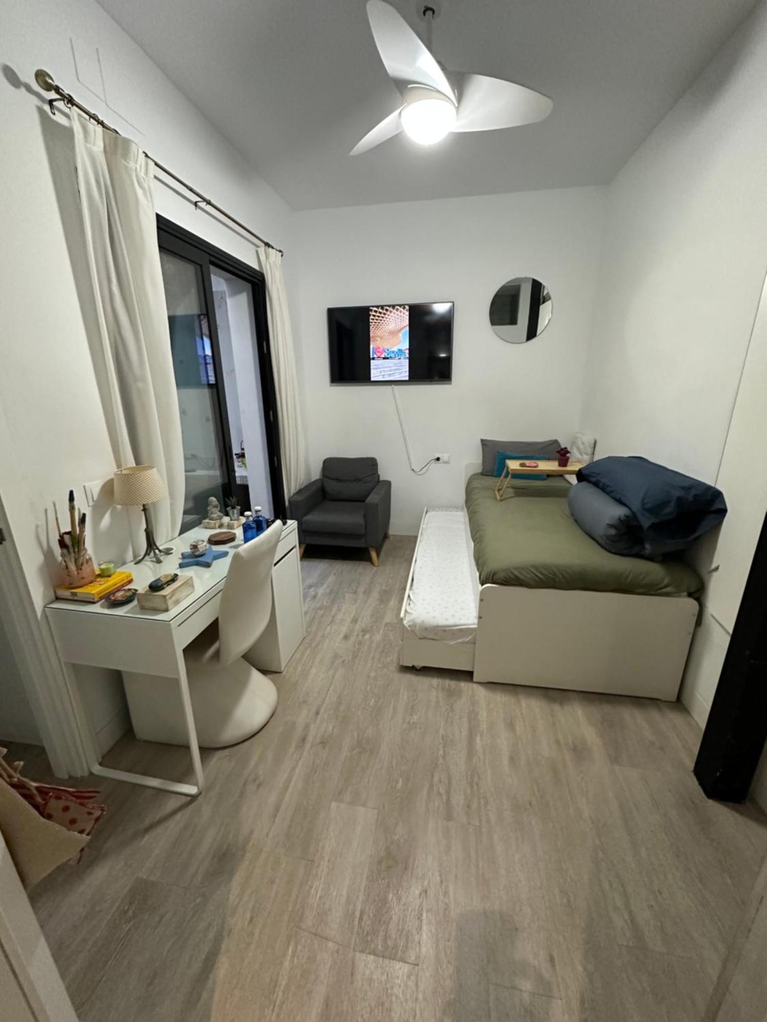 Casa Duque Compartida Familiar 2- Habitacion Bano Propio Sevilla Dış mekan fotoğraf